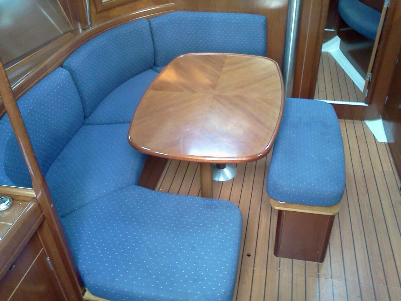 Oceanis 393 Clipper — photo 4
