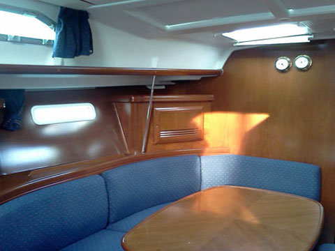 Oceanis 393 Clipper — photo 11