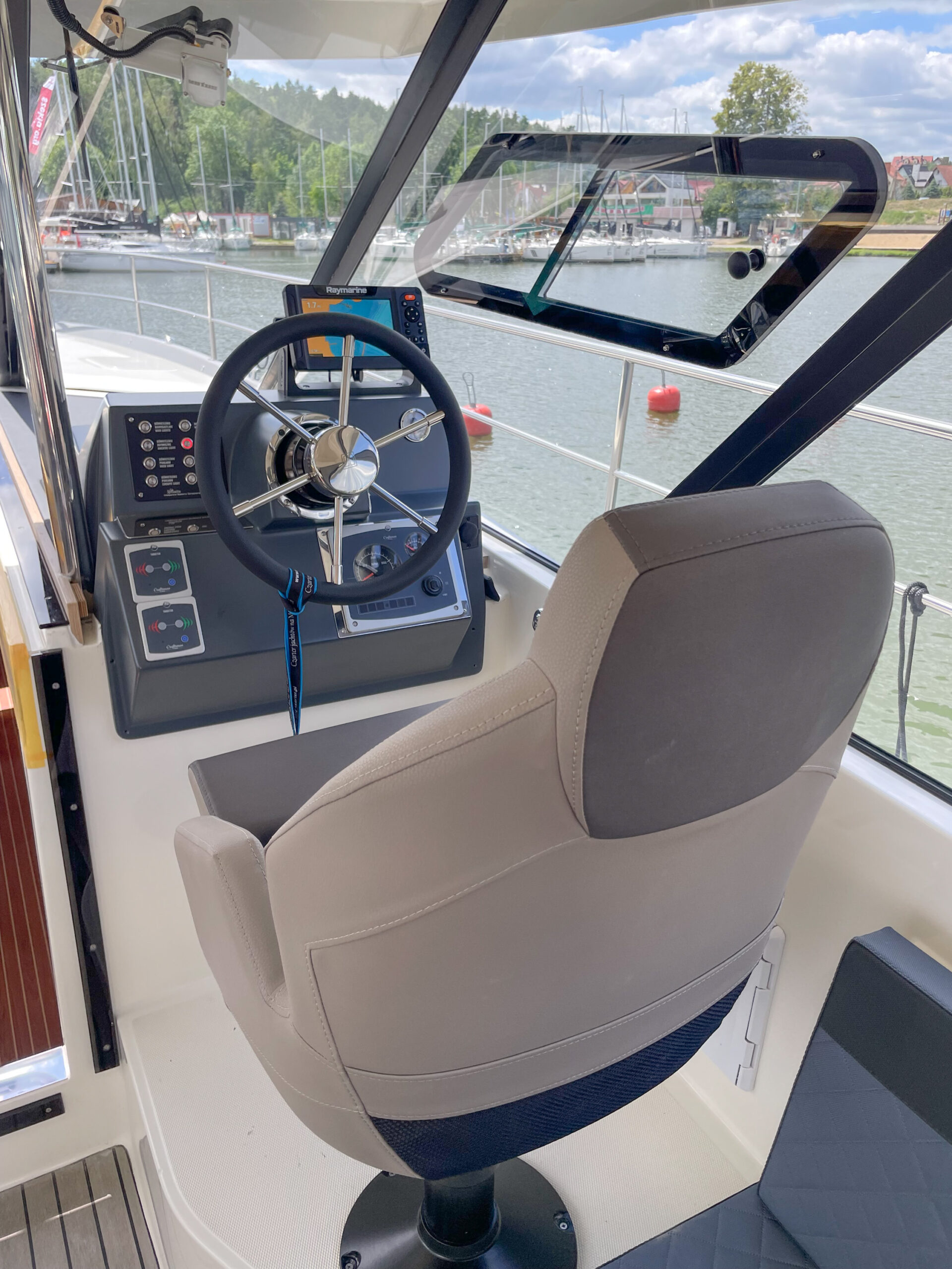 Nautika 1300 ROYAL — photo 25