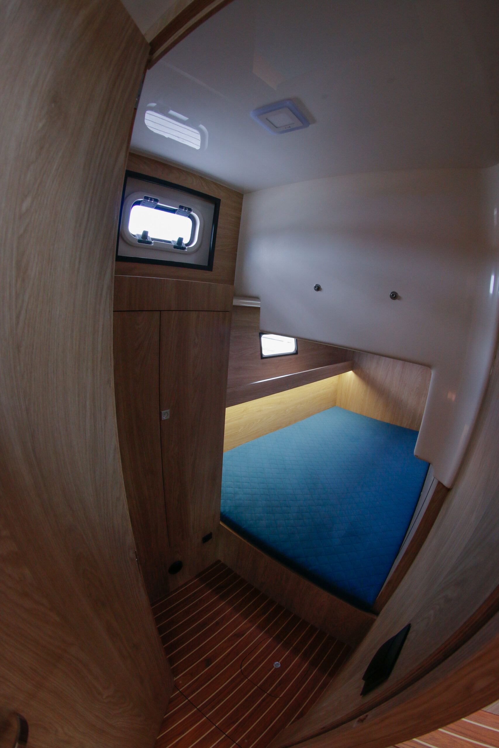 Nautika 1300 ROYAL — photo 37
