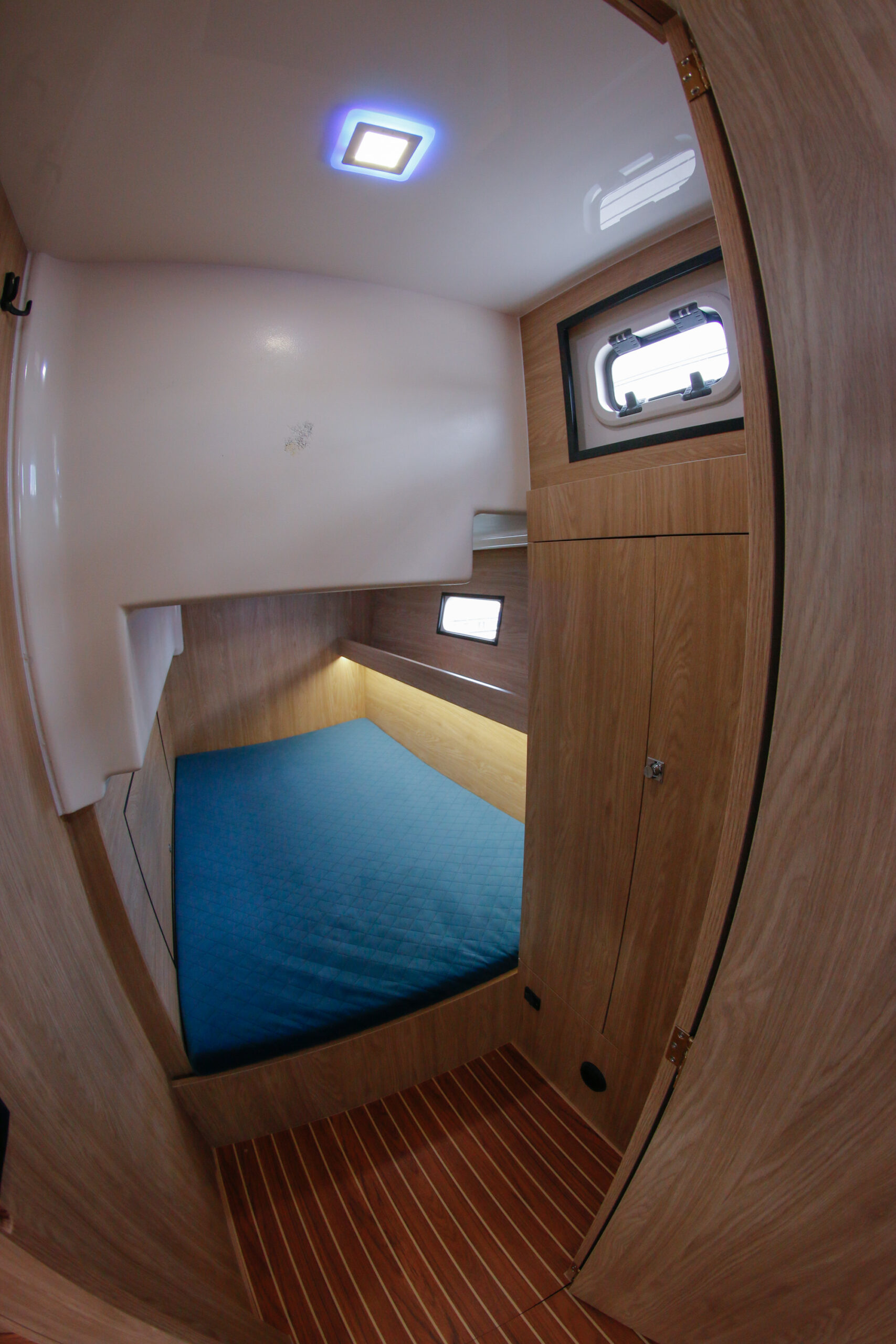 Nautika 1300 ROYAL — photo 20