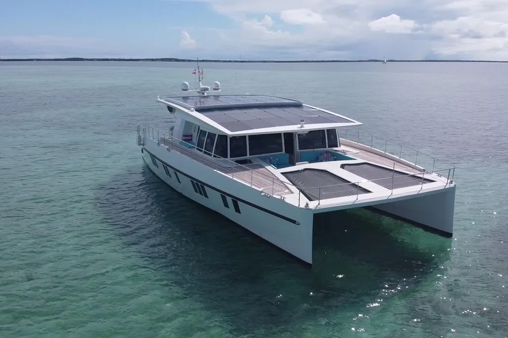 Serenity 64 LUXE — photo 17