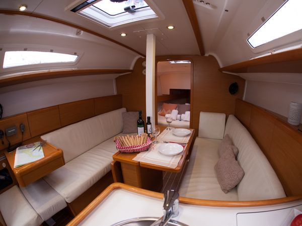 Jeanneau Sun Odyssey 33i — photo 4
