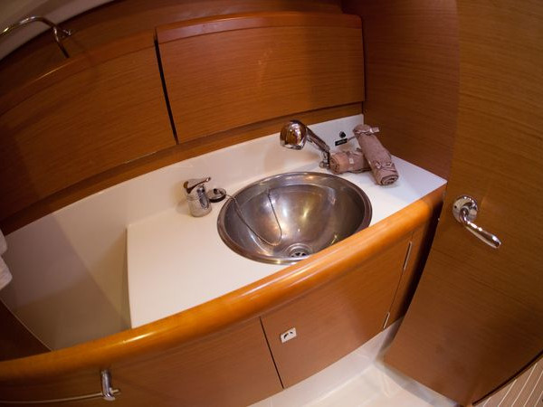 Jeanneau Sun Odyssey 33i — photo 7