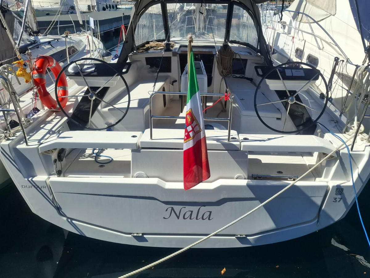 Dufour 37 — photo 1