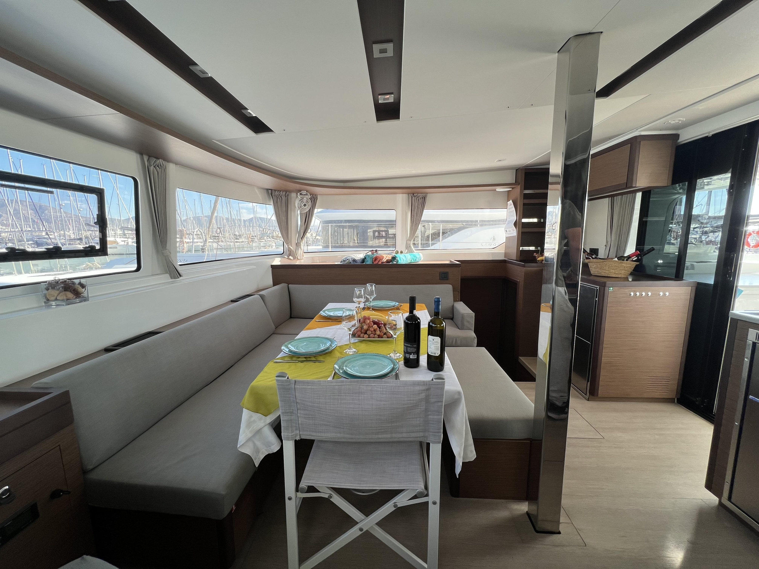 Lagoon 46 — photo 13