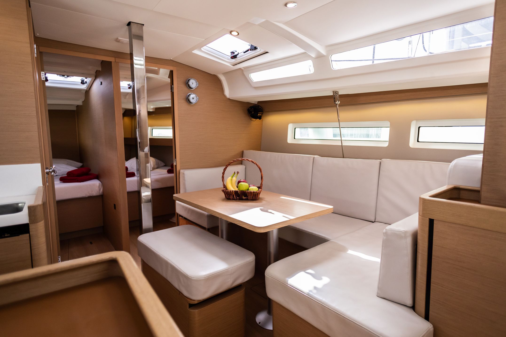 Sun Odyssey 440 — photo 2
