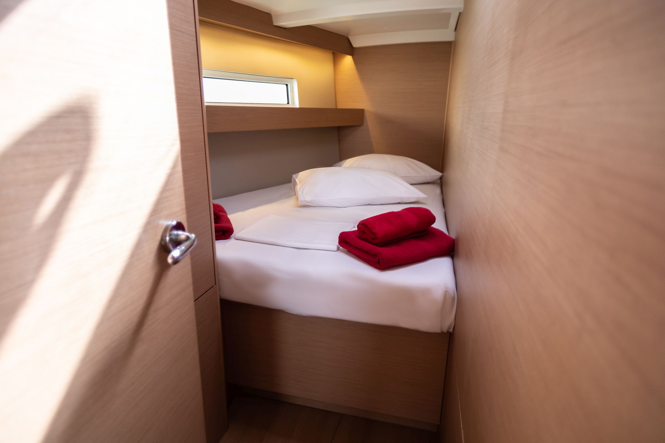 Sun Odyssey 440 — photo 4