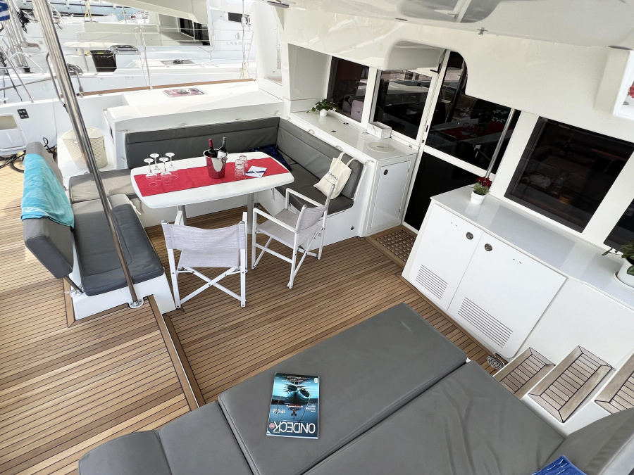 Lagoon 450 Fly — photo 17