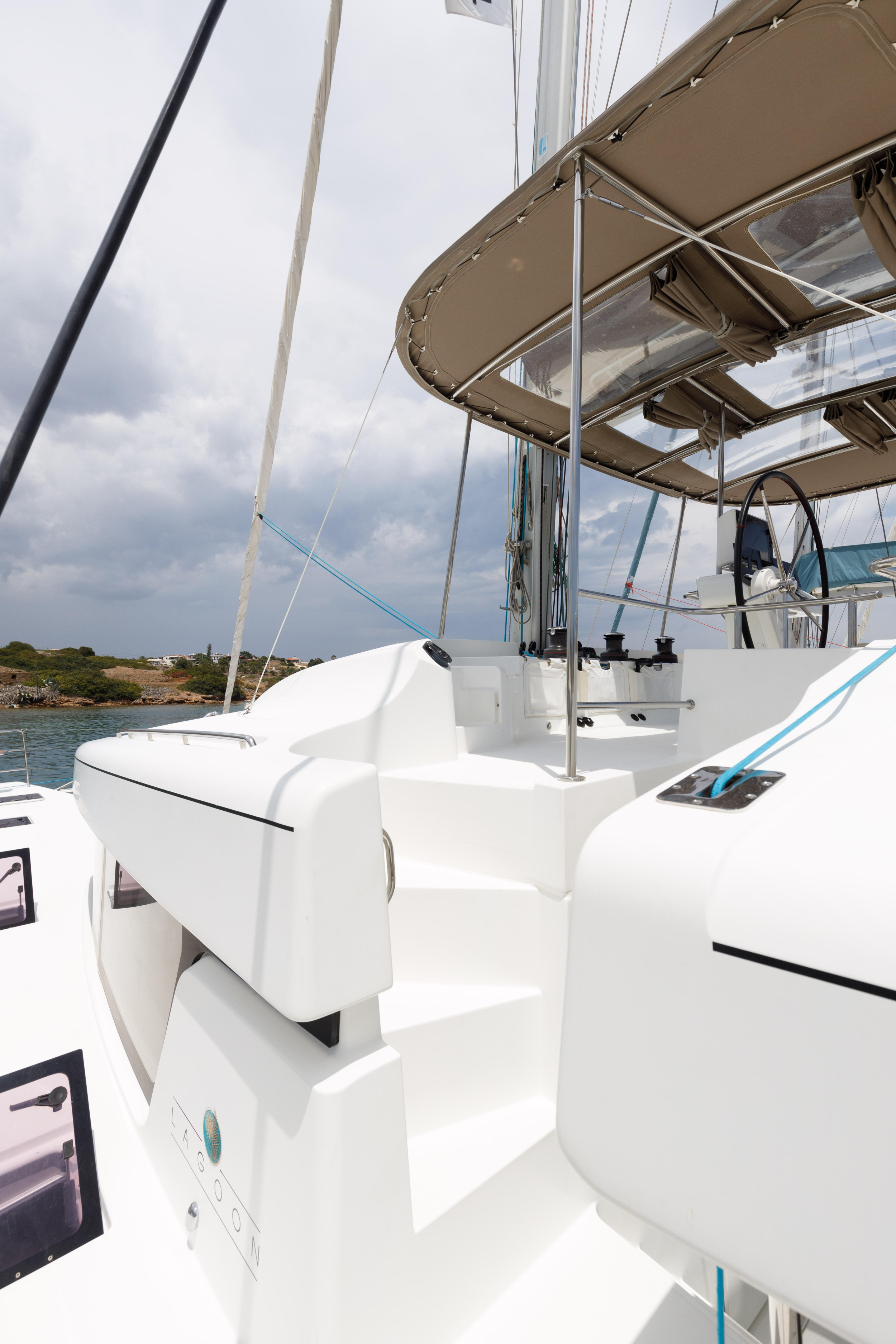 Lagoon 52 — photo 16