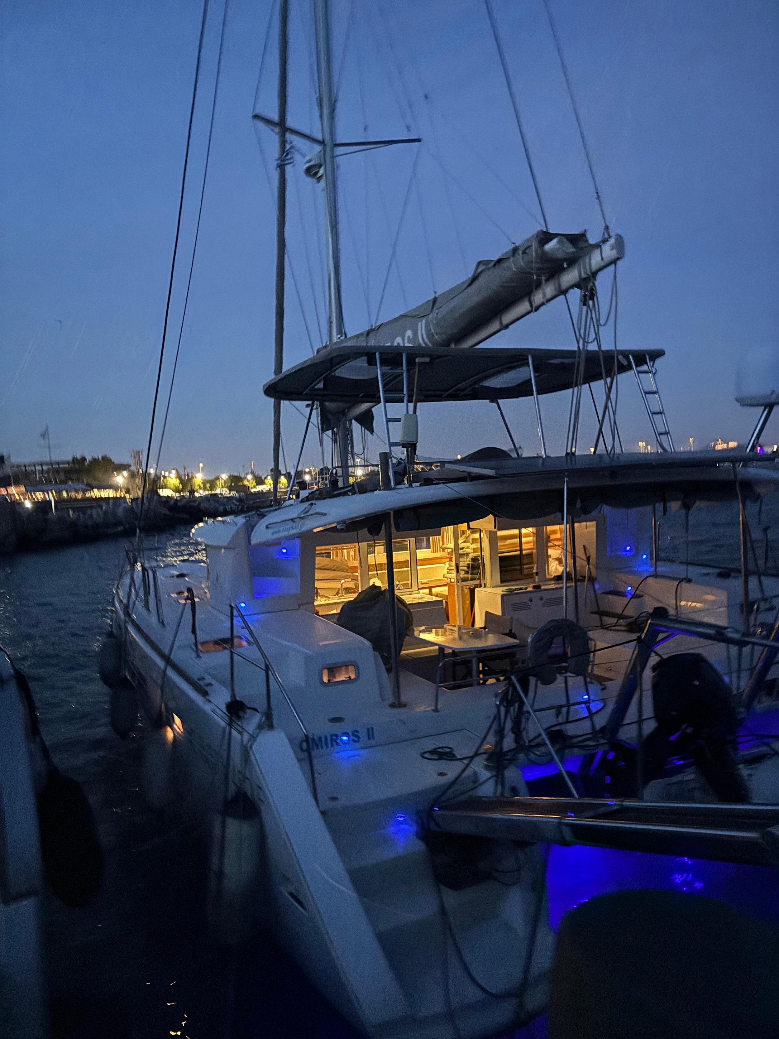 Lagoon 450 Flybridge — photo 7