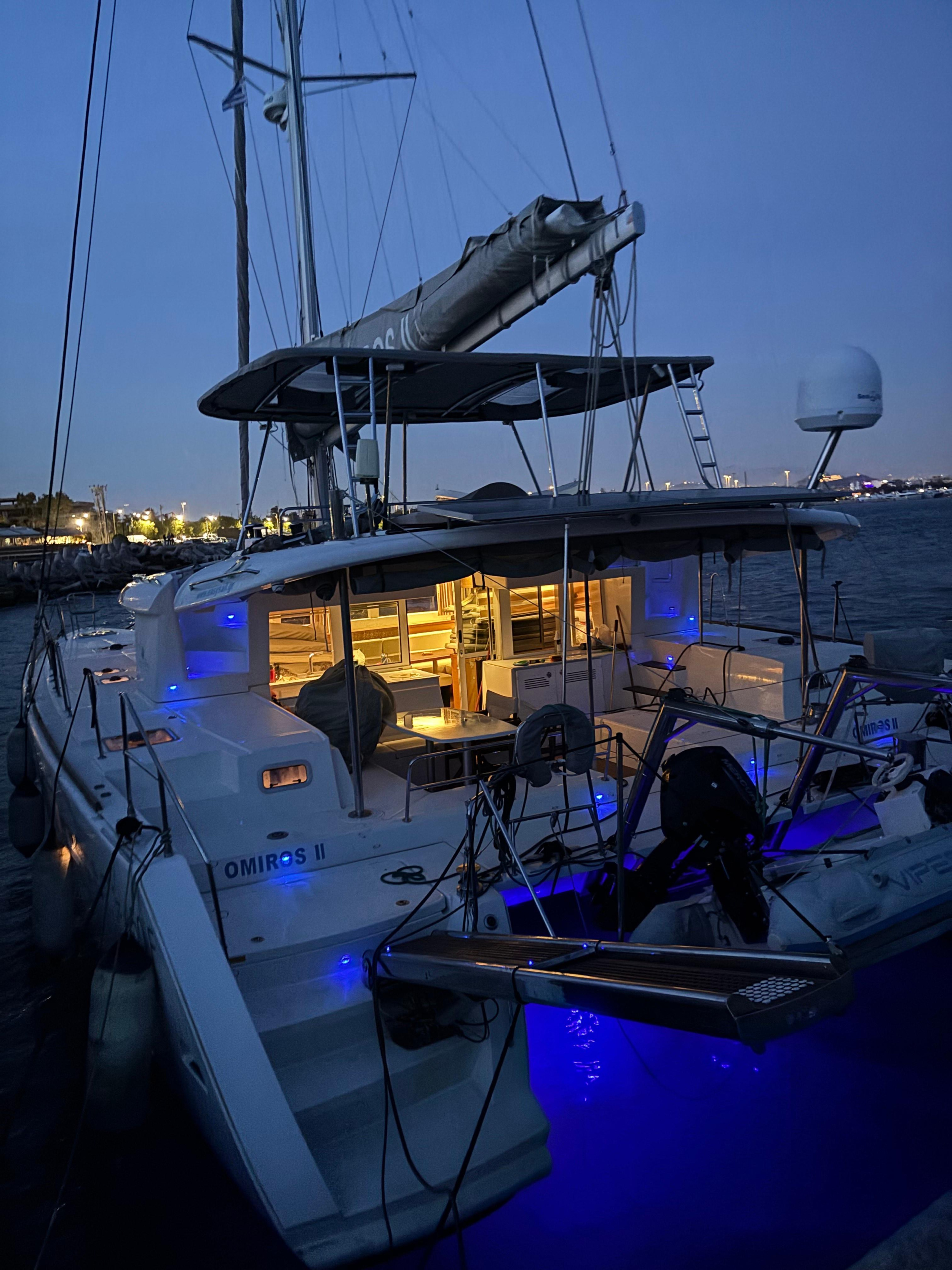 Lagoon 450 Flybridge — photo 12