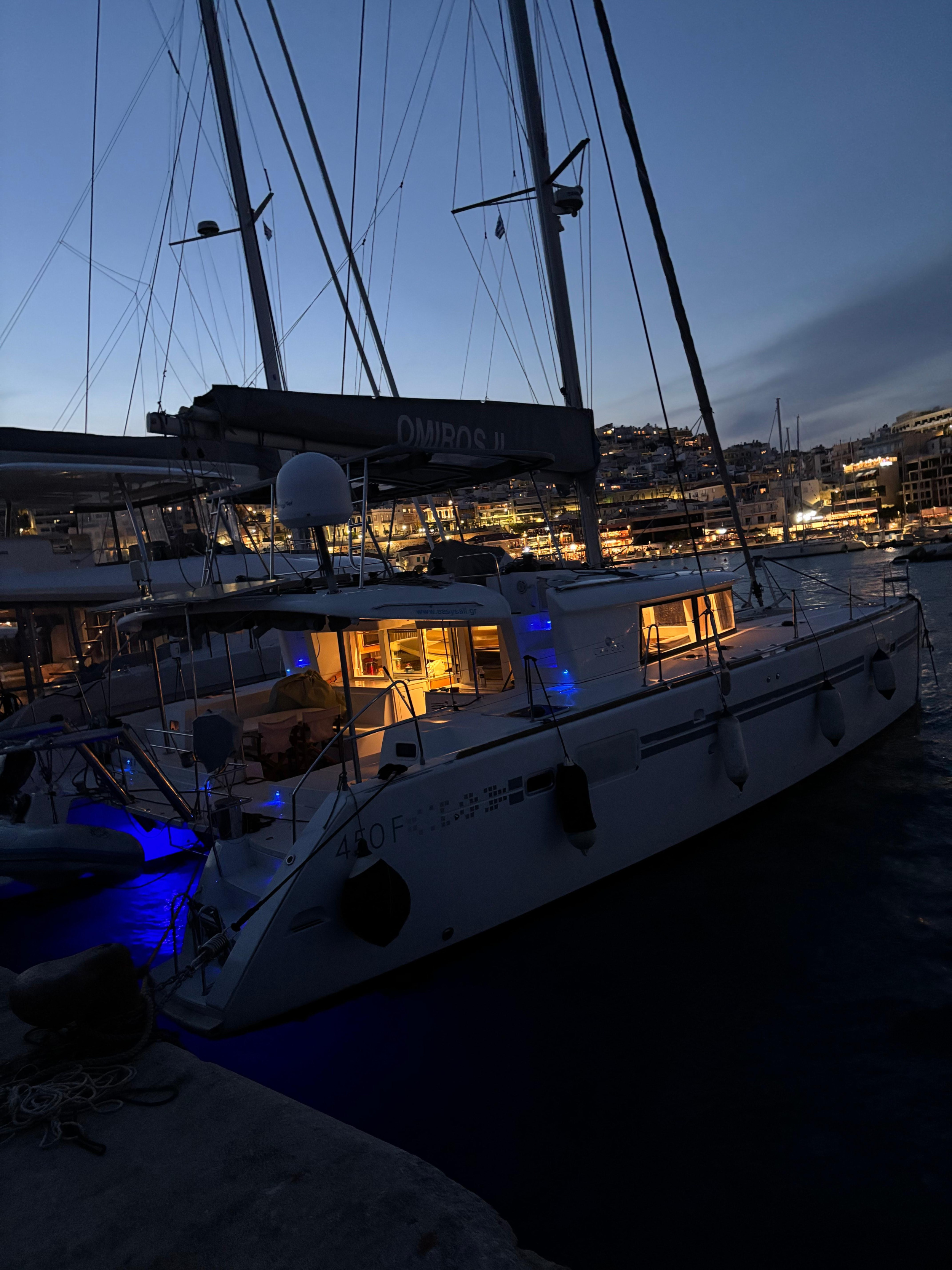 Lagoon 450 Flybridge — photo 2