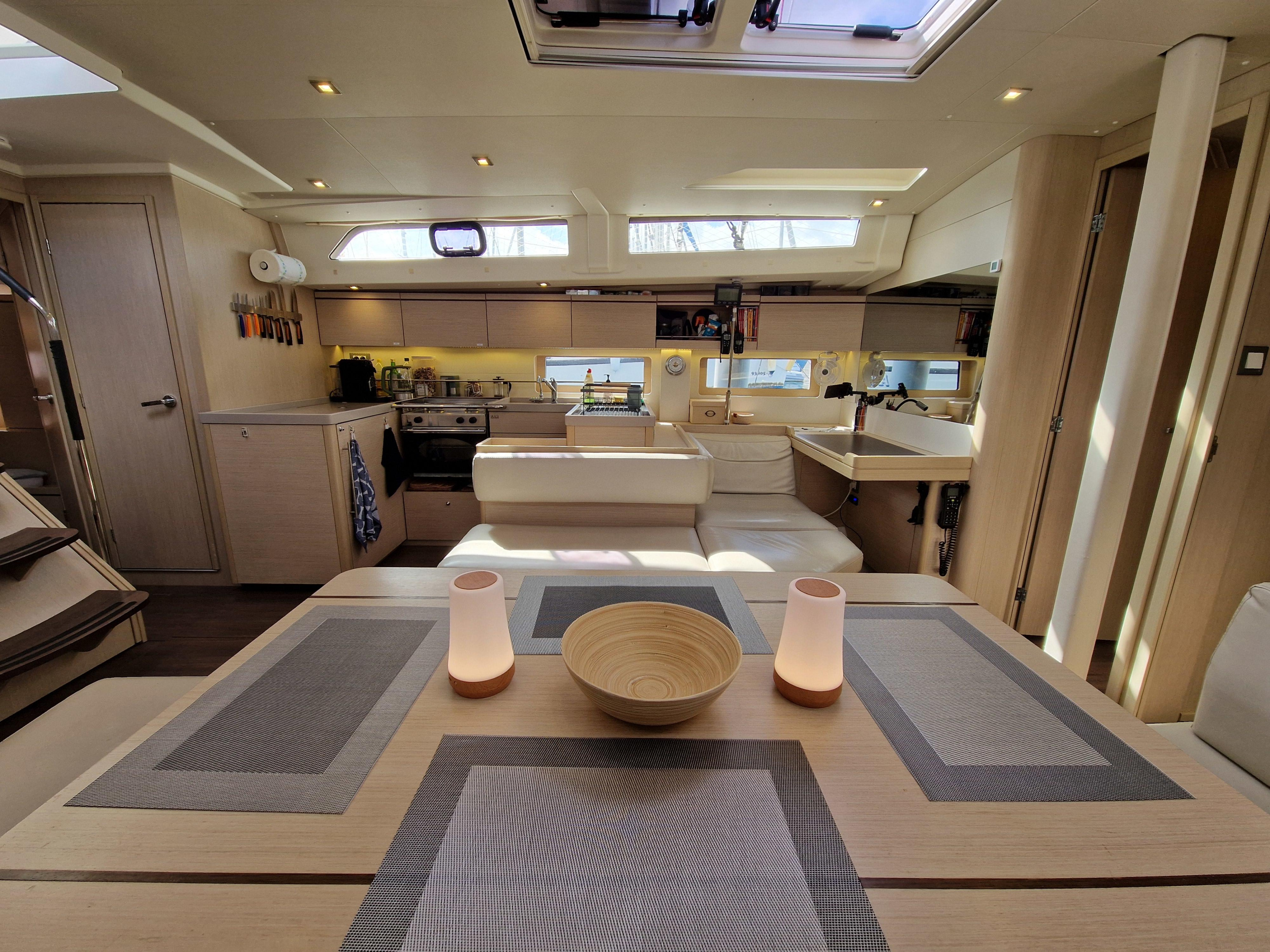 Oceanis 51.1 — photo 21