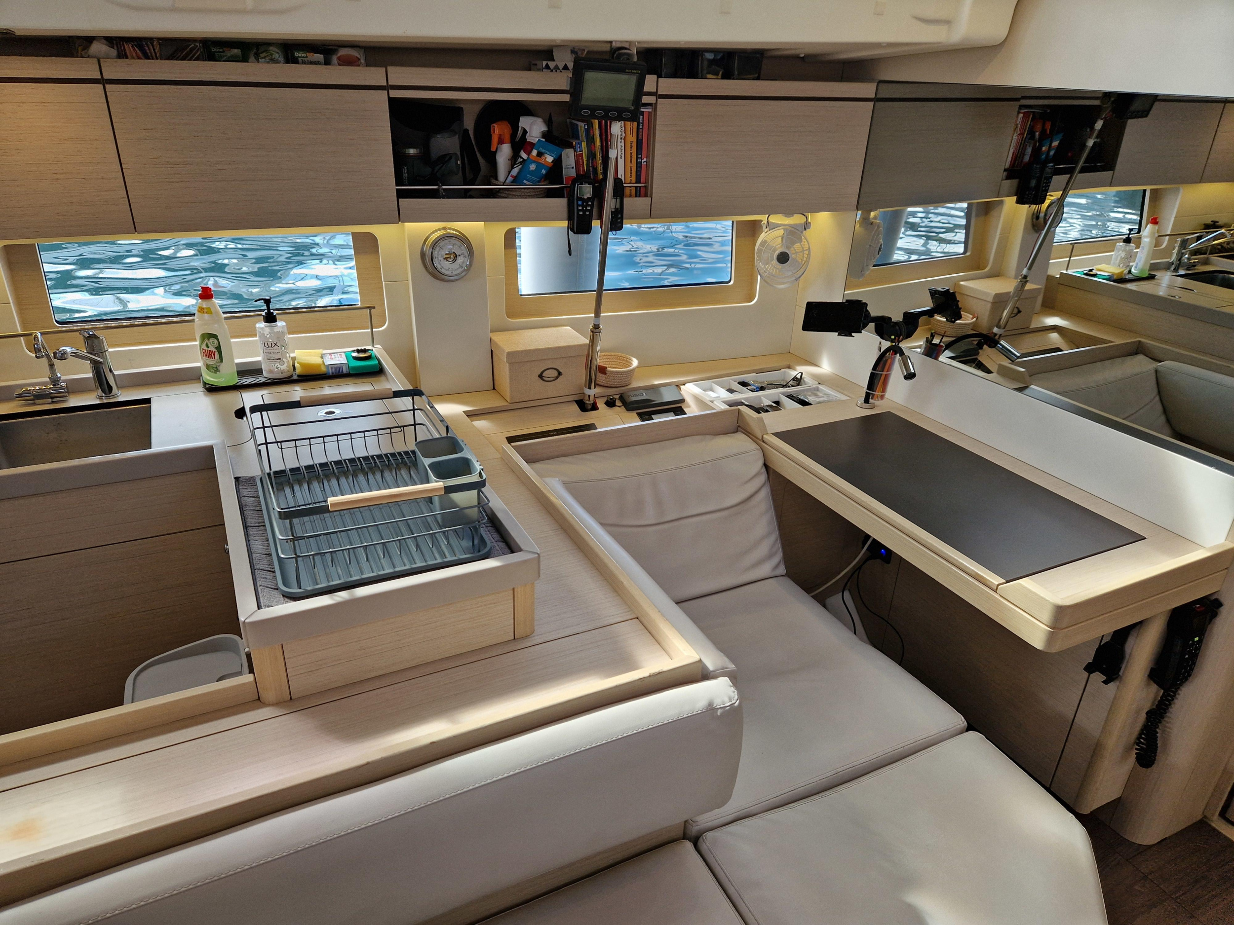 Oceanis 51.1 — photo 5