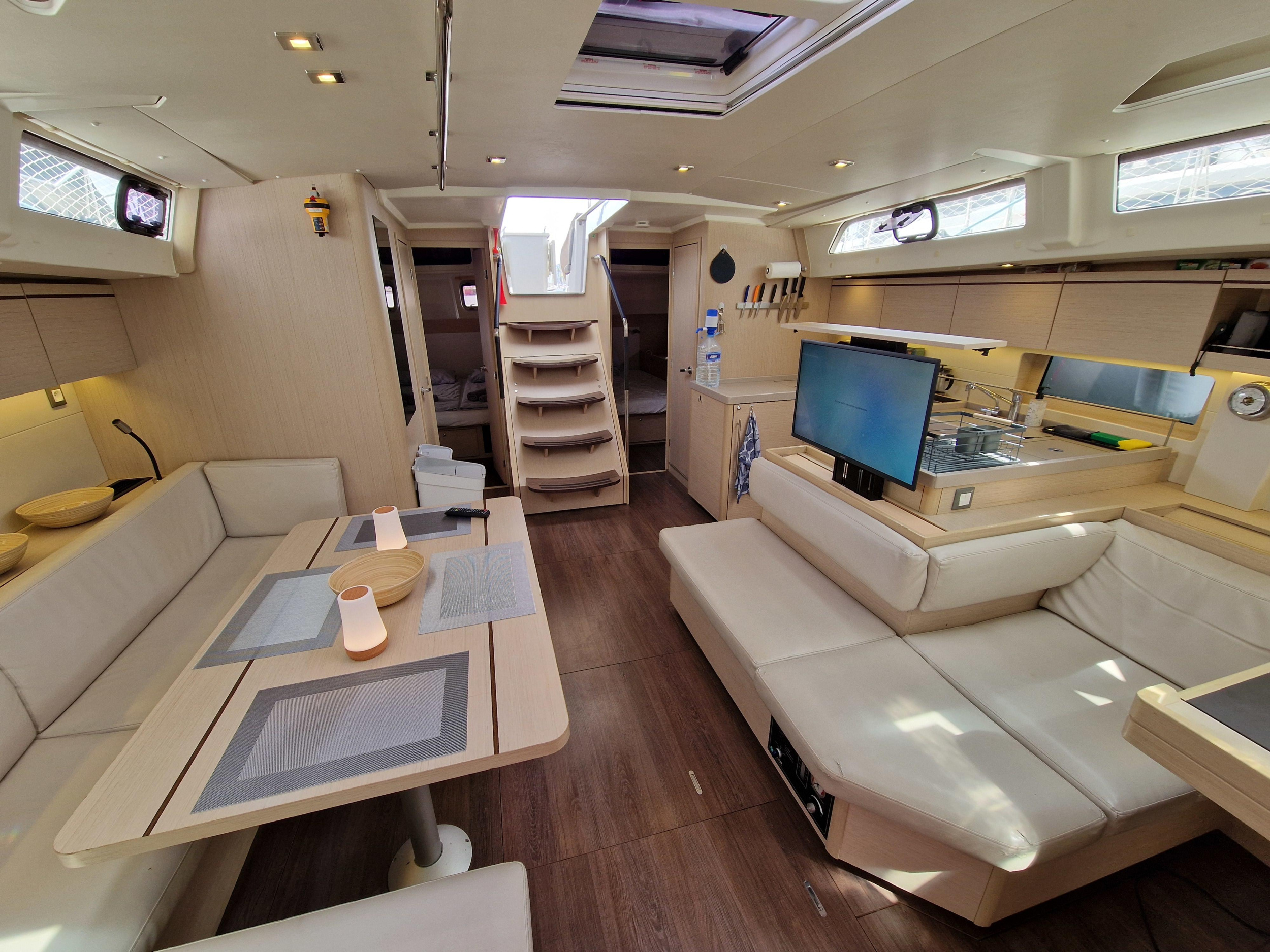 Oceanis 51.1 — photo 17