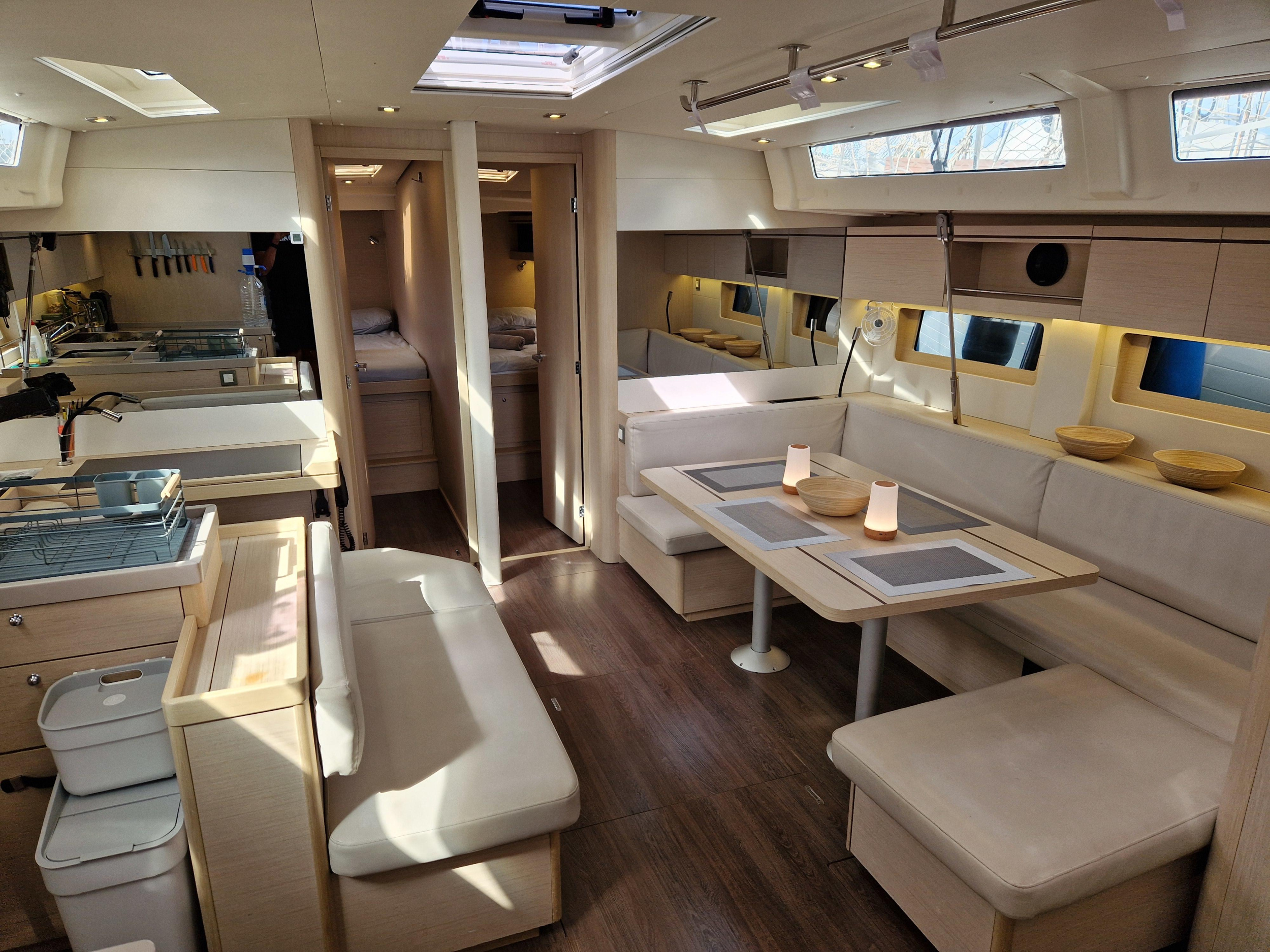 Oceanis 51.1 — photo 18