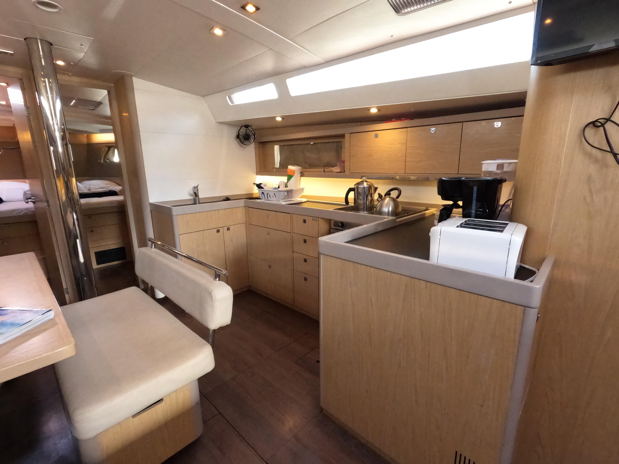 Beneteau Oceanis 48 — photo 6