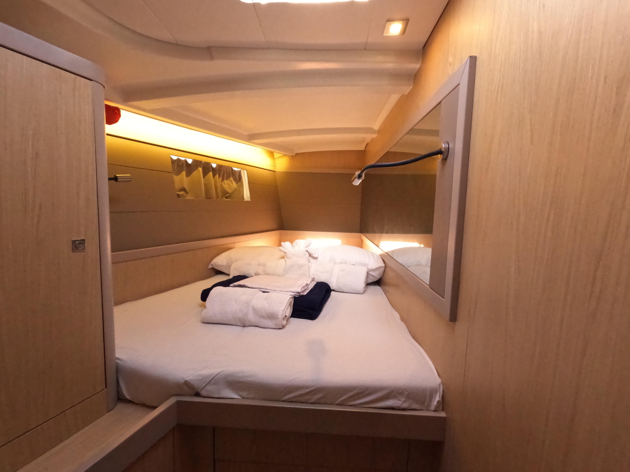 Beneteau Oceanis 48 — photo 8