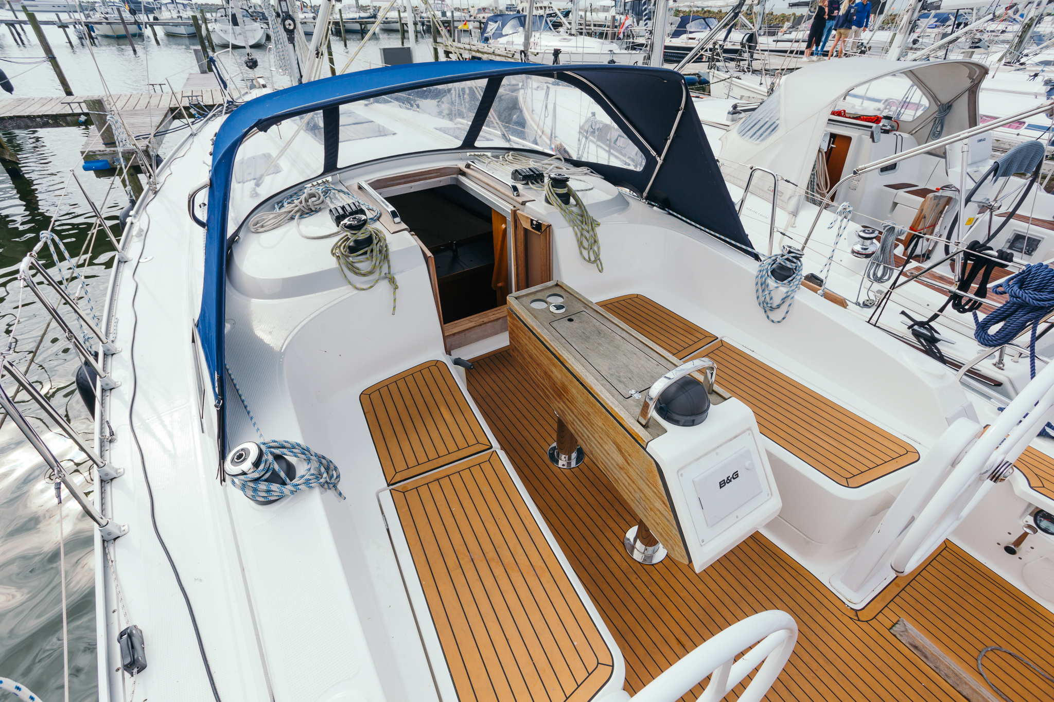 Bavaria Cruiser 37 — photo 12