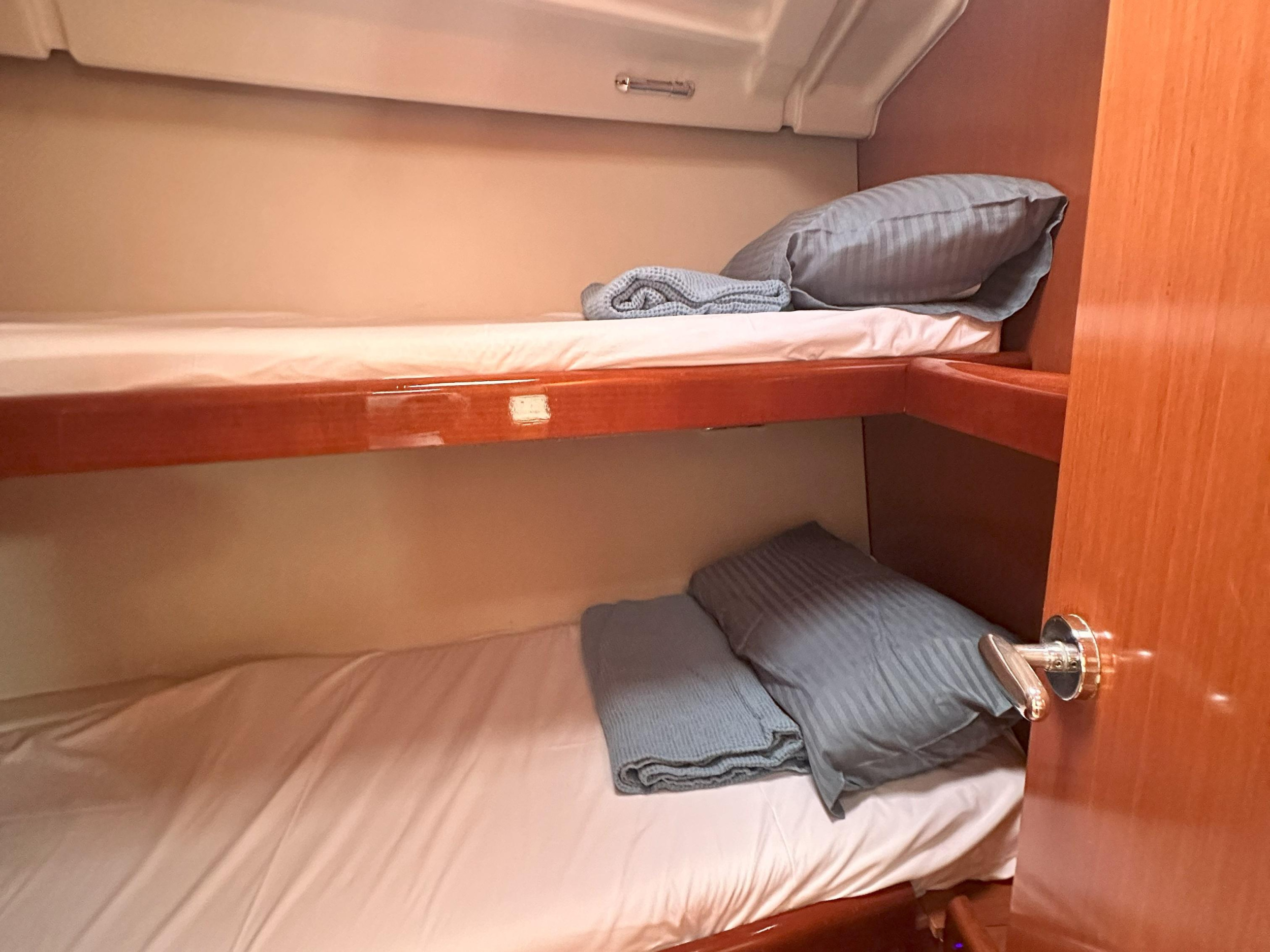 Oceanis 43 — photo 2