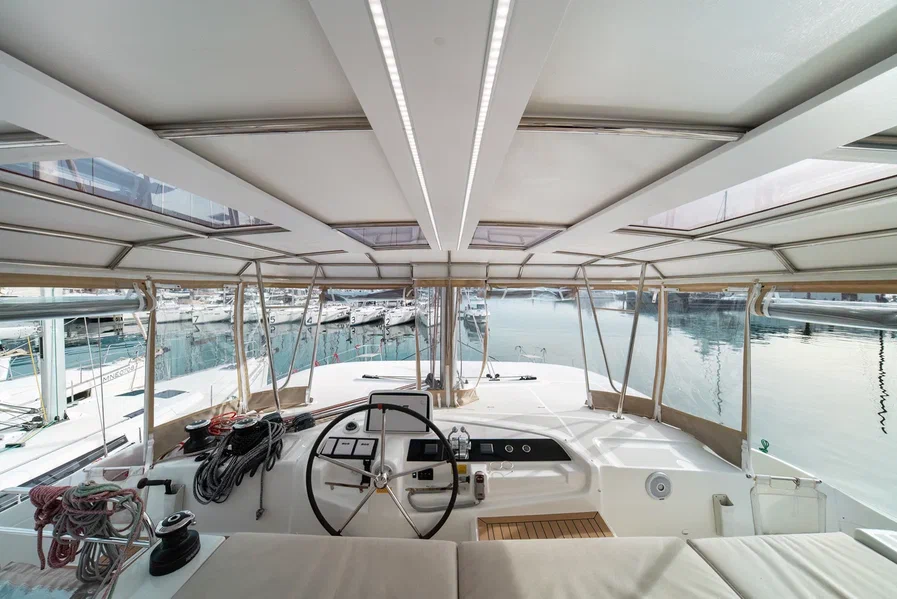 Lagoon 46 — photo 27
