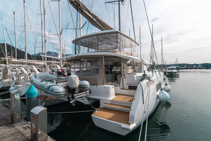 Lagoon 46 — photo 16