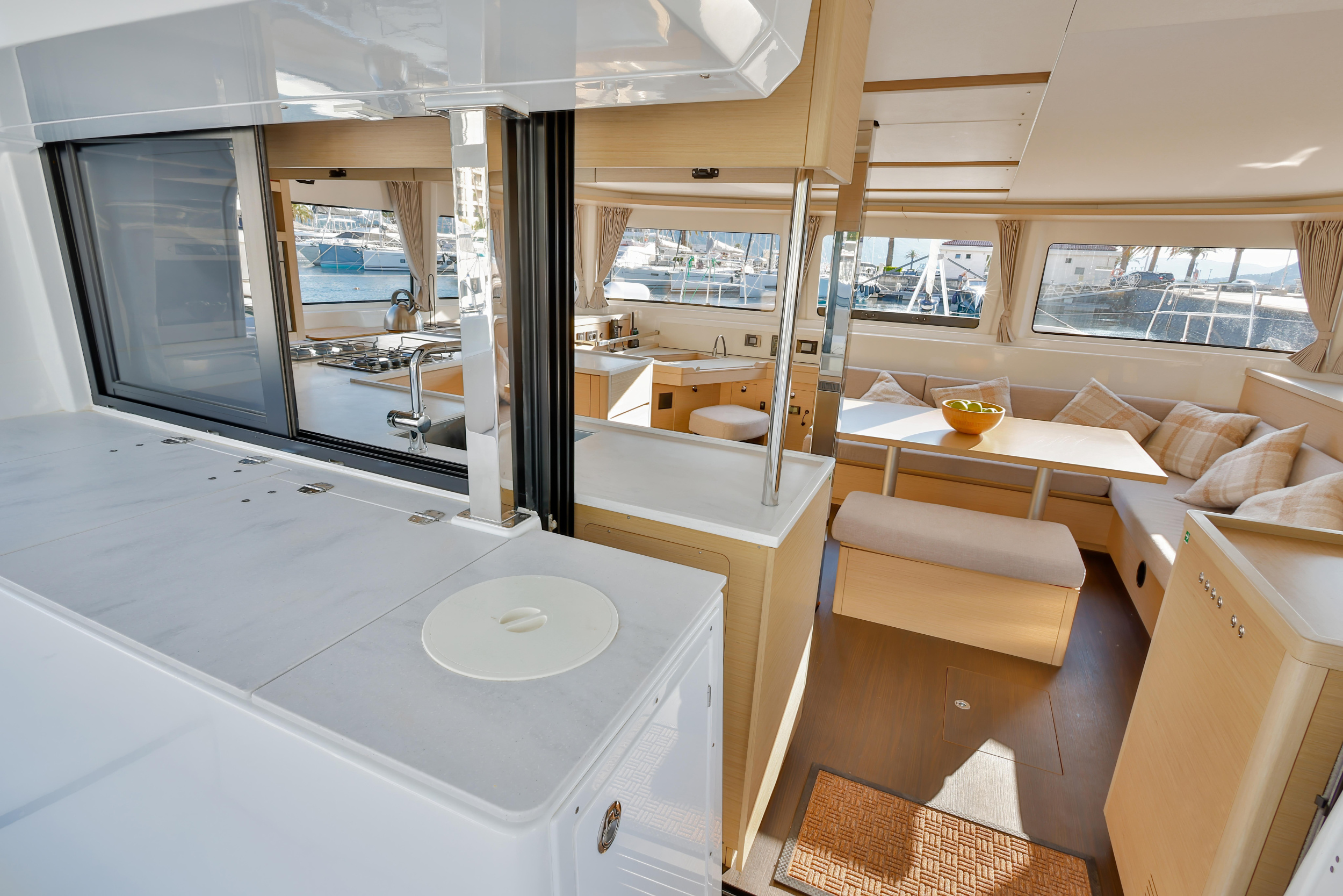 Lagoon 46 — photo 11