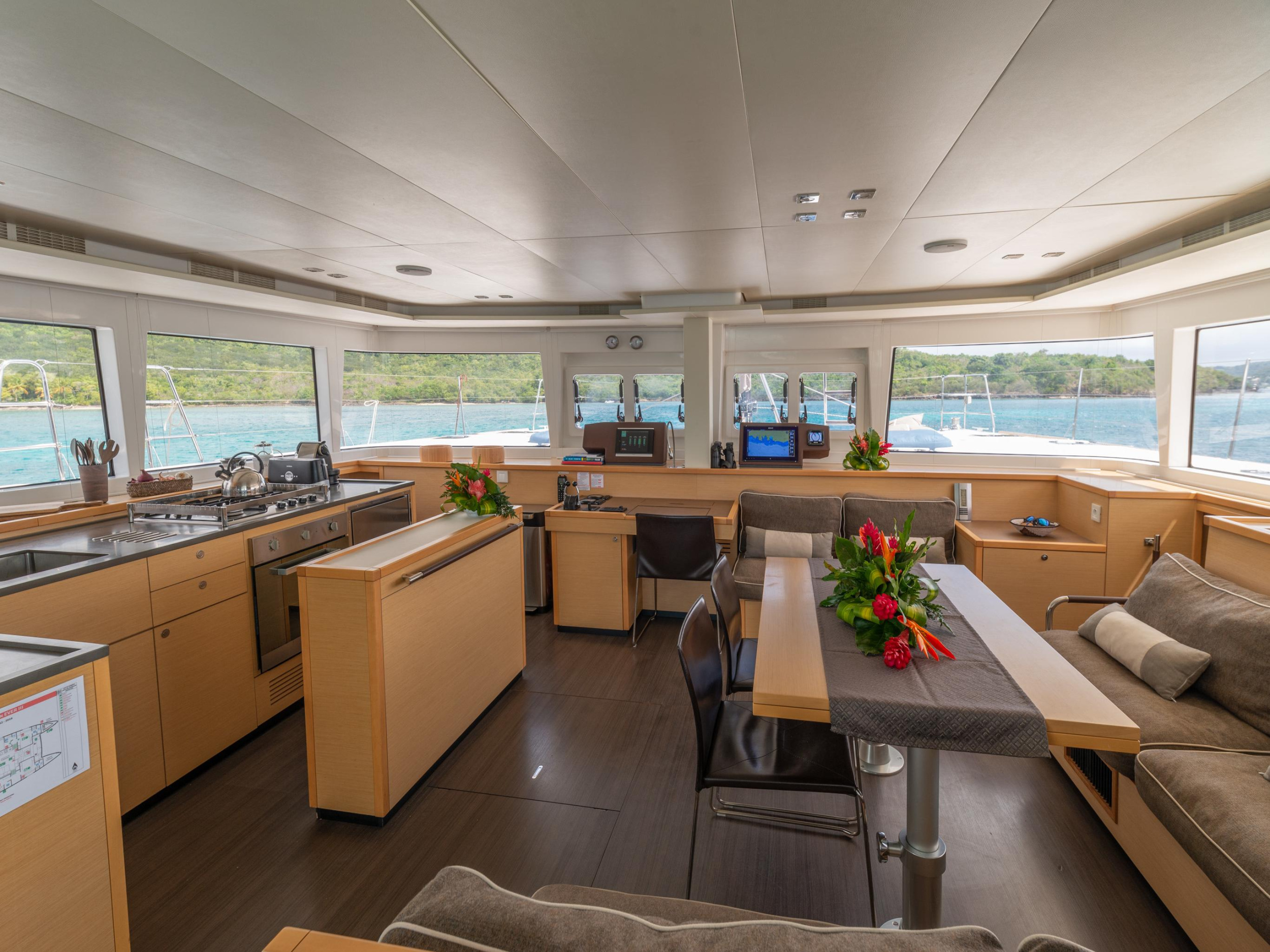 Lagoon 560 — photo 10