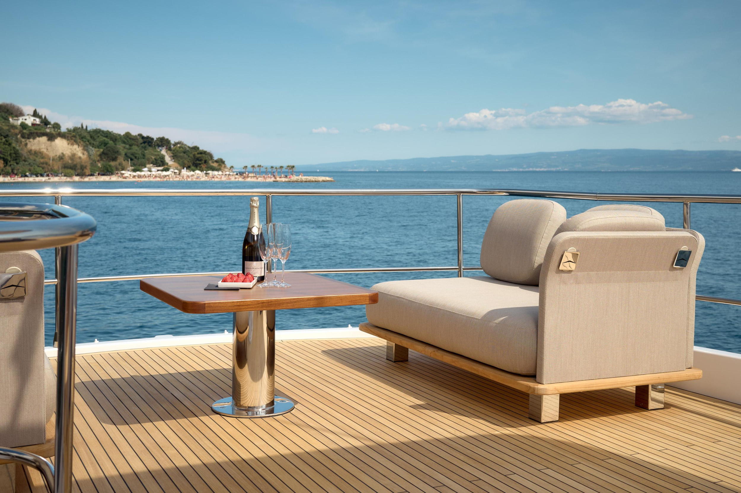 Azimut Magellano 66 — photo 8