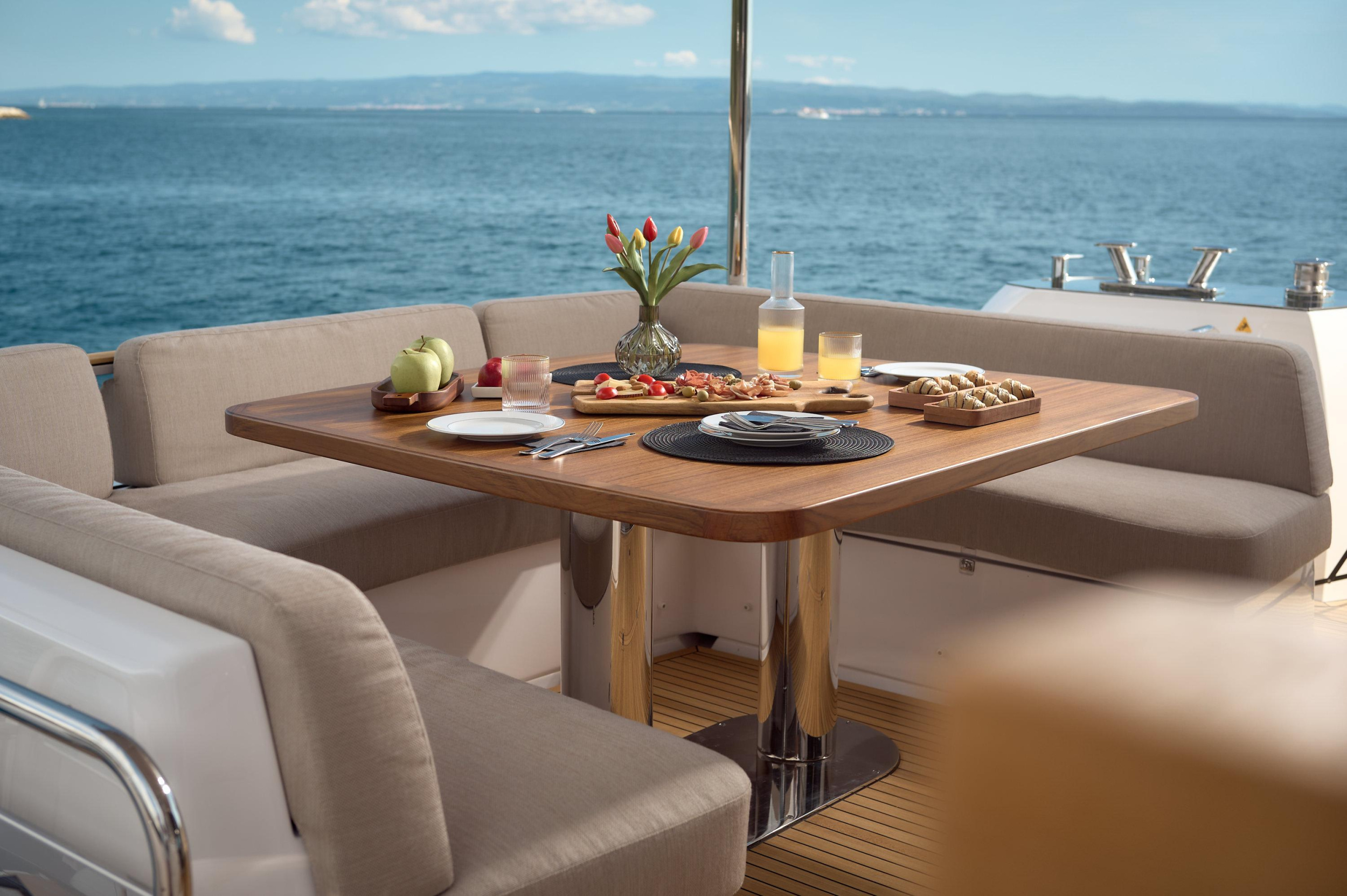 Azimut Magellano 66 — photo 9