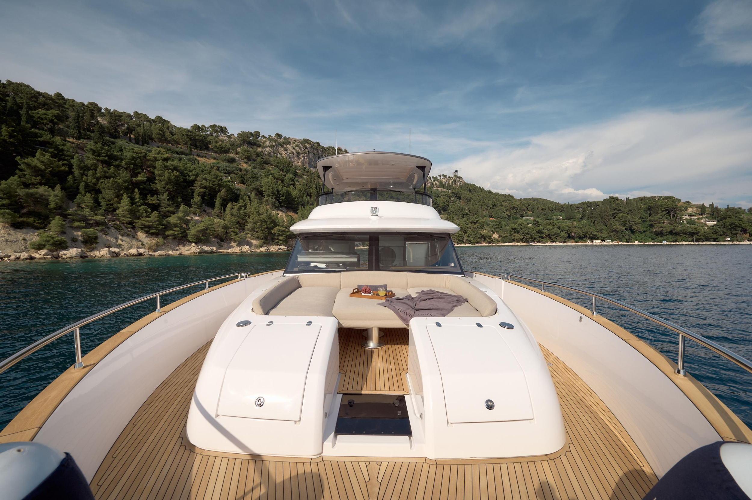 Azimut Magellano 66 — photo 14