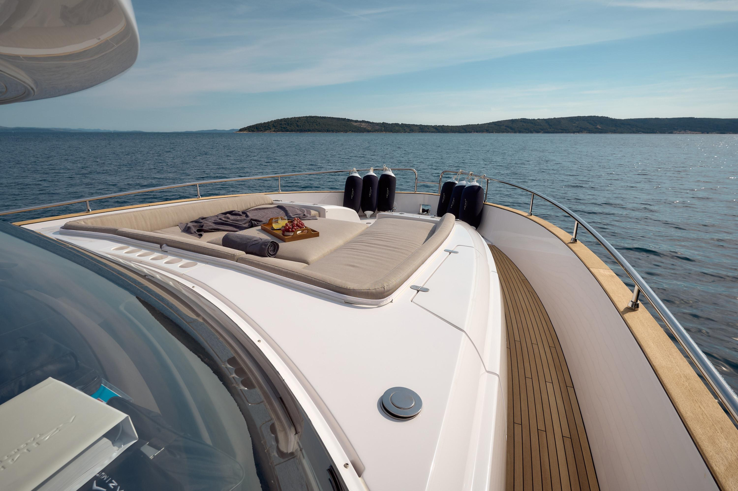 Azimut Magellano 66 — photo 74