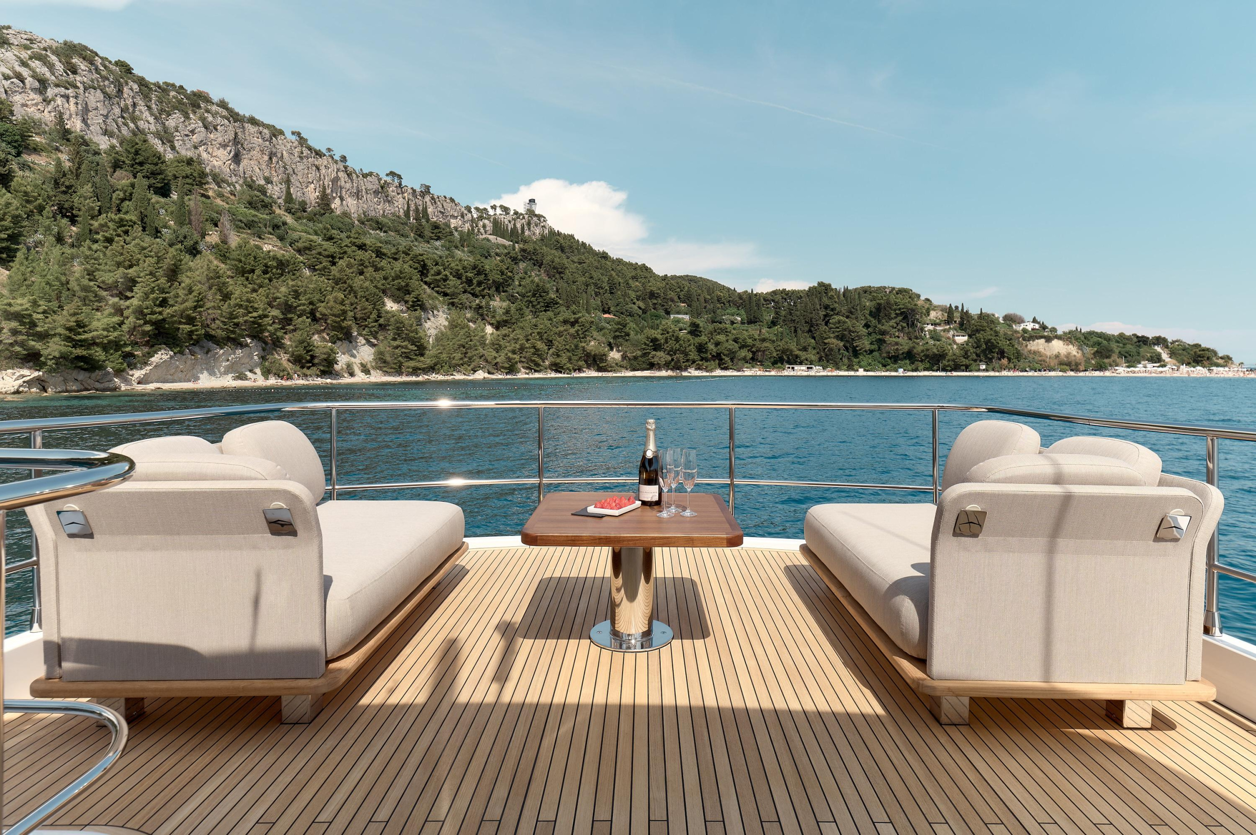 Azimut Magellano 66 — photo 76