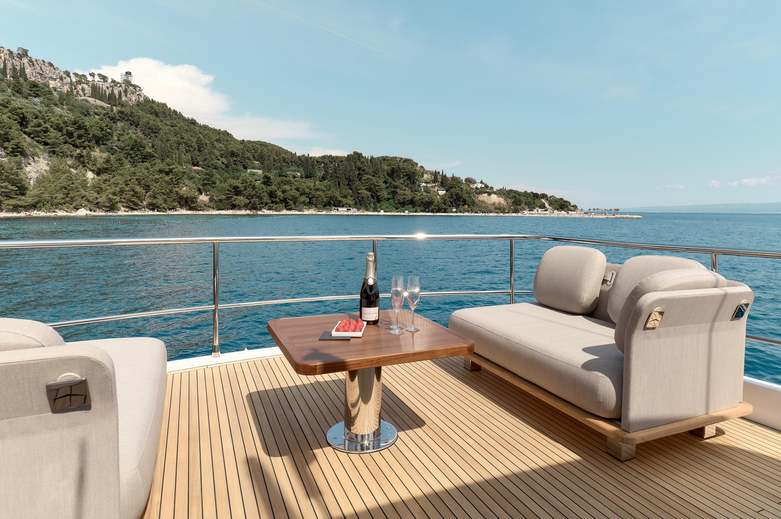 Azimut Magellano 66 — photo 56