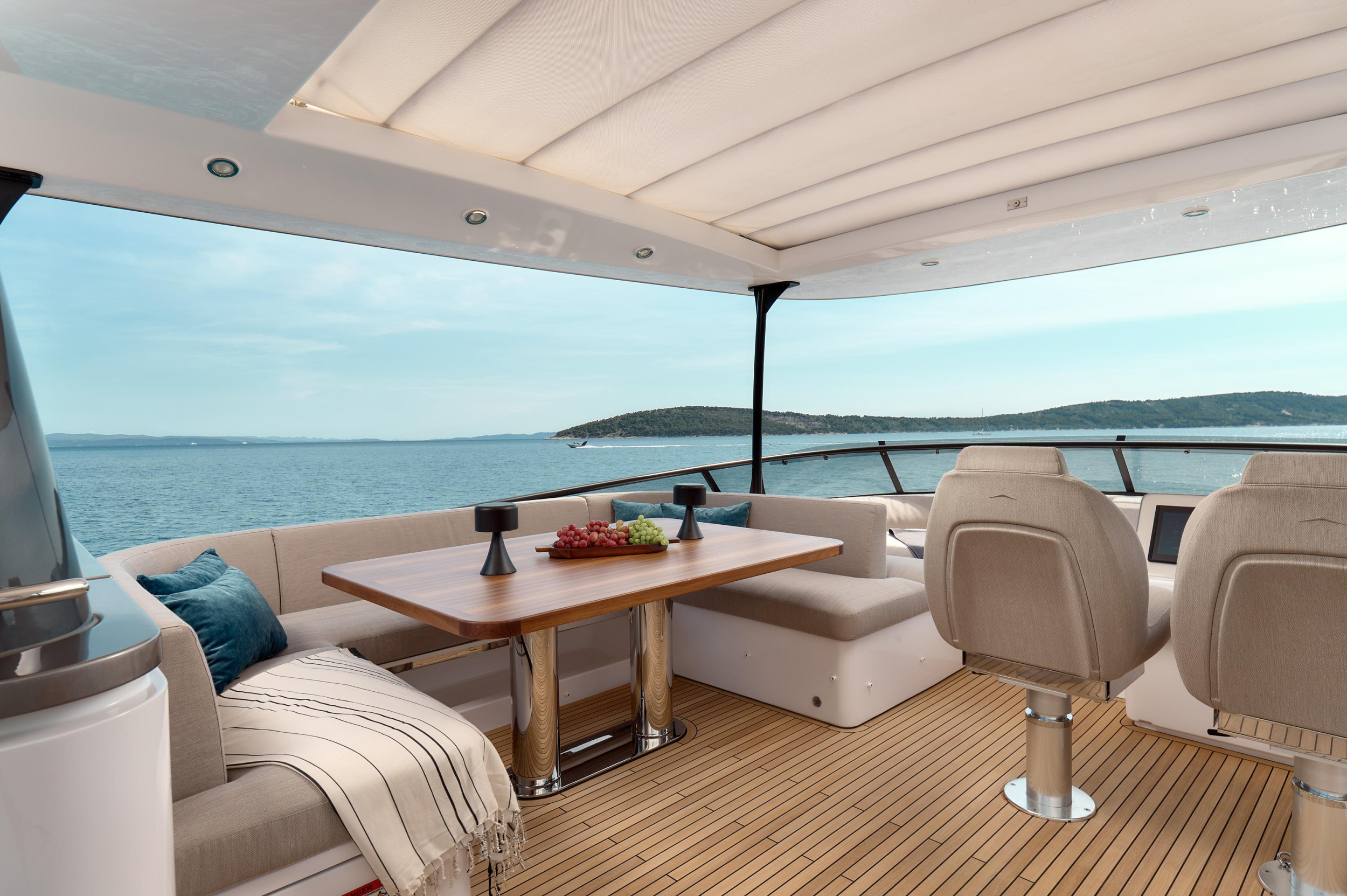 Azimut Magellano 66 — photo 40