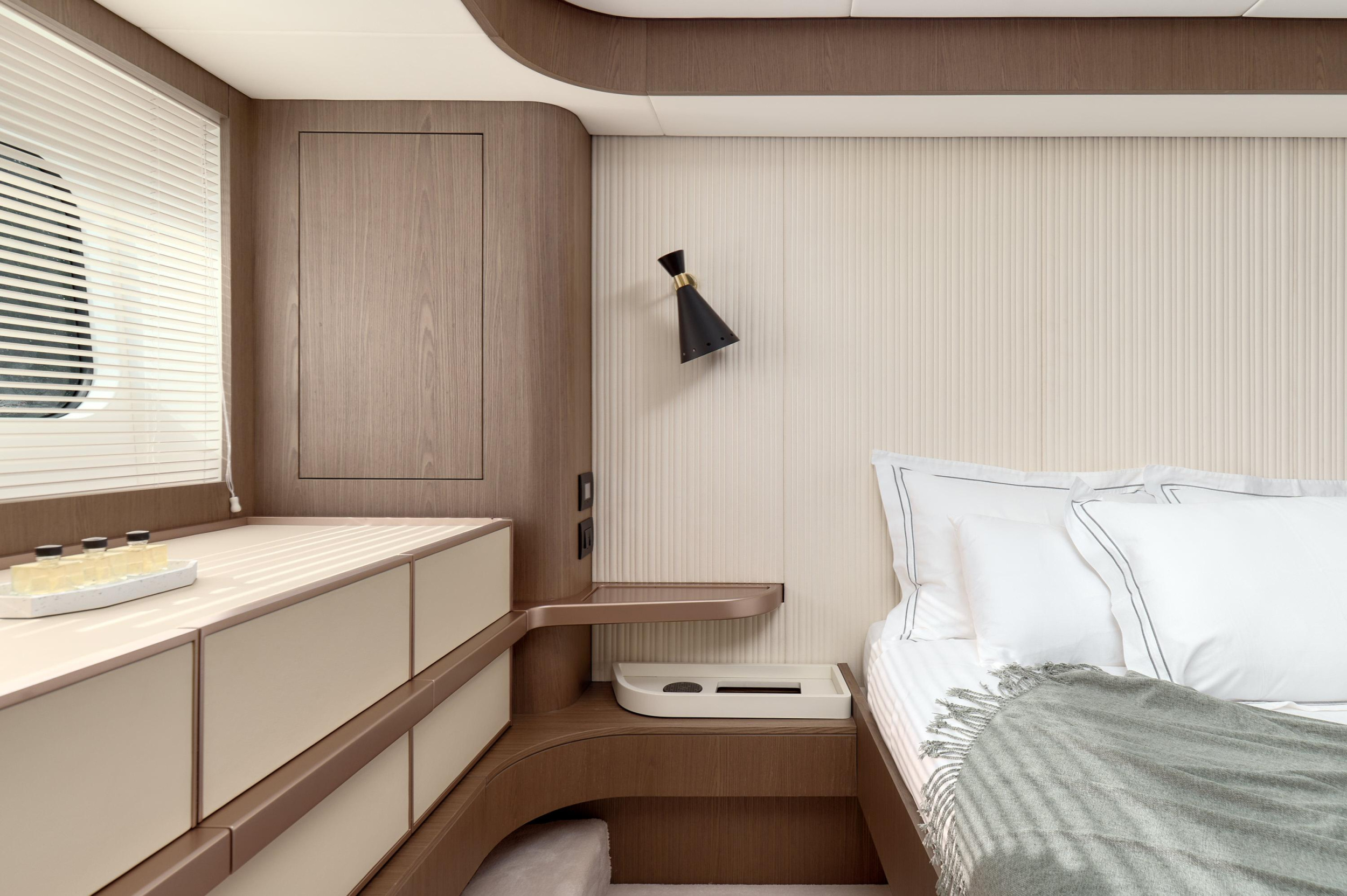 Azimut Magellano 66 — photo 12