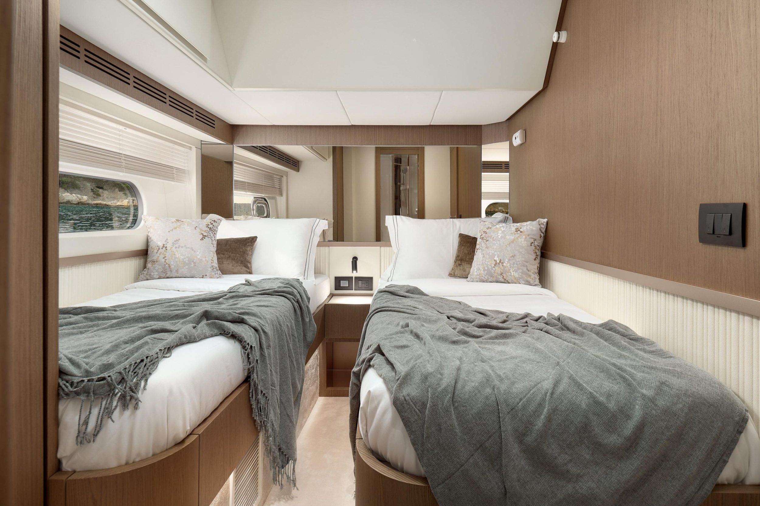 Azimut Magellano 66 — photo 22