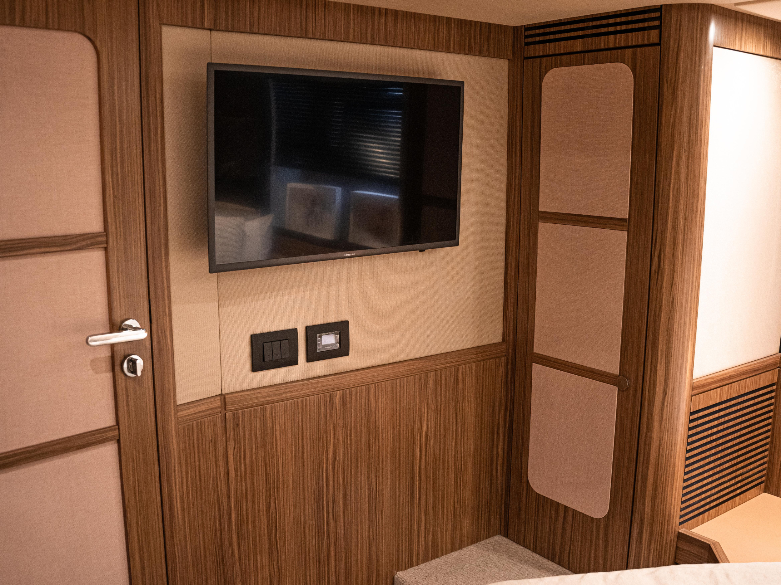 Azimut Magellano 53 — photo 10