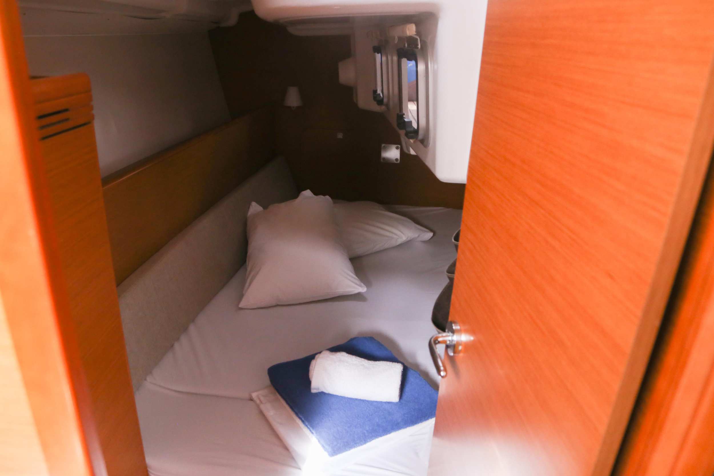 Sun Odyssey 33i — photo 7