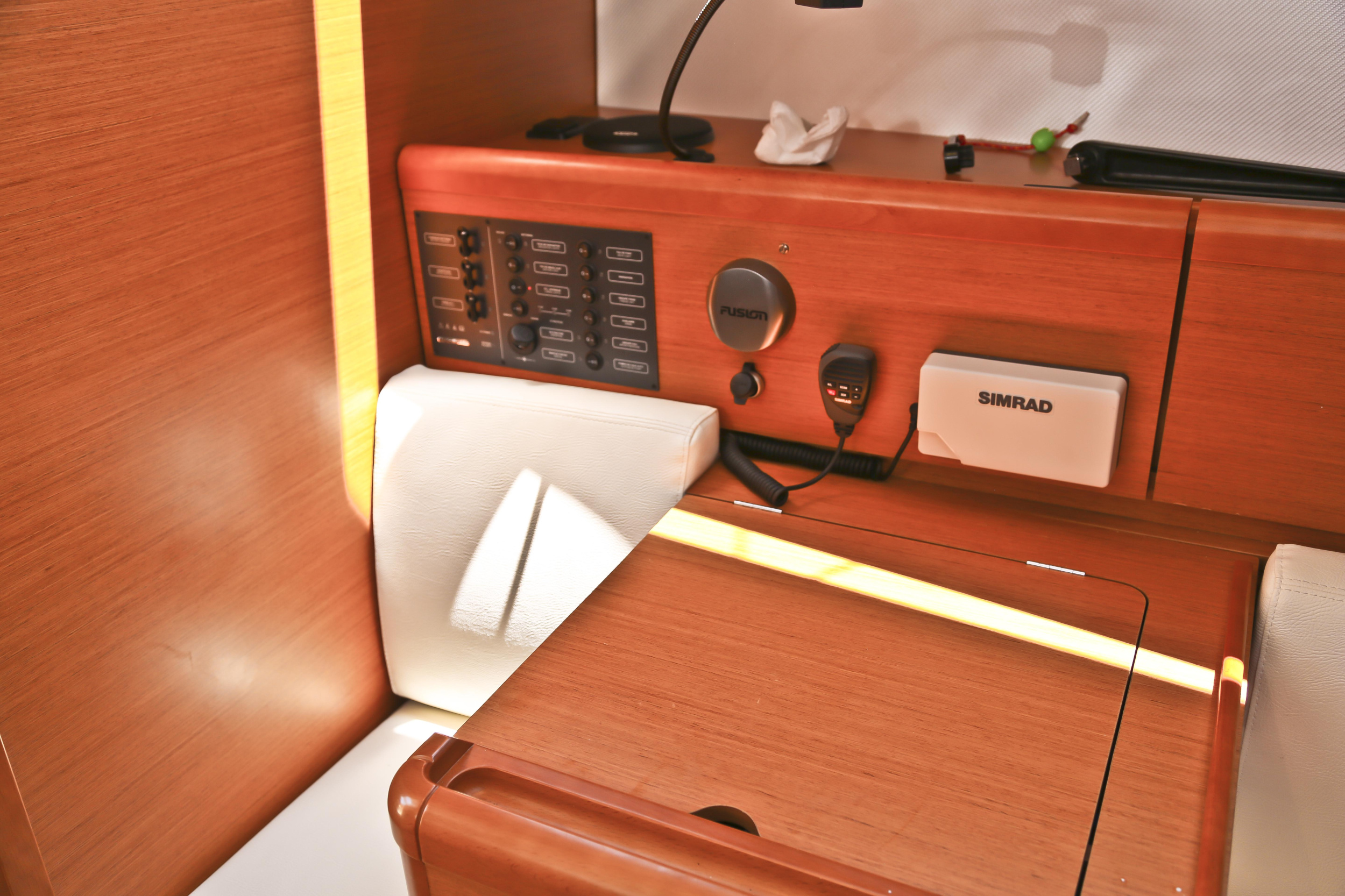 Sun Odyssey 33i — photo 11