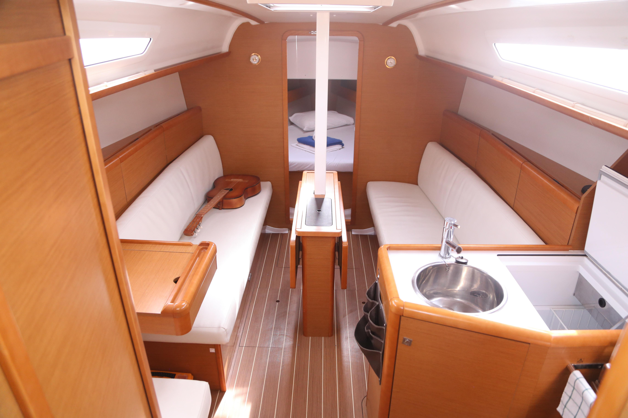 Sun Odyssey 33i — photo 5