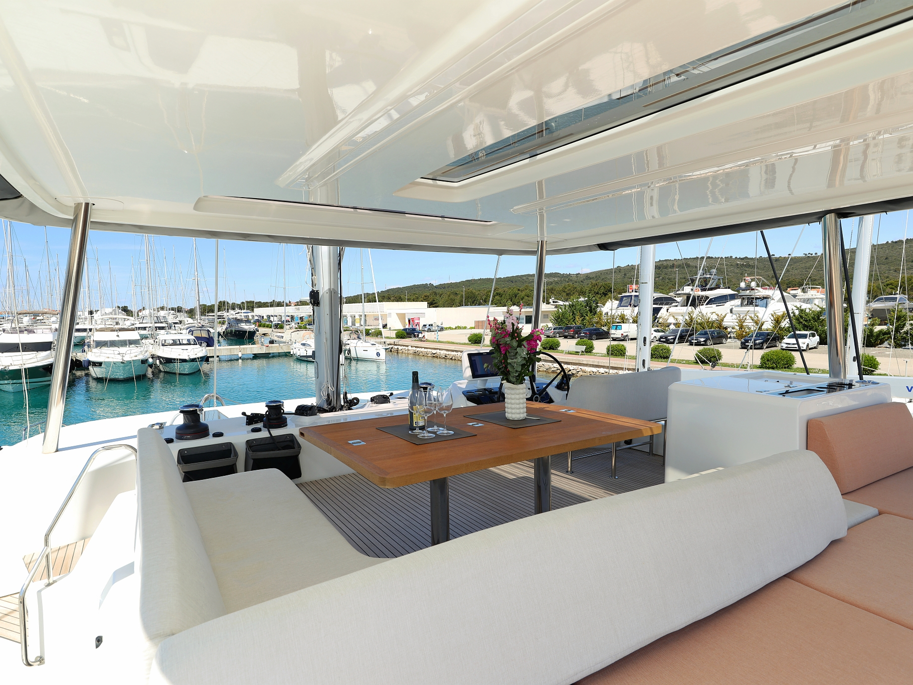 Lagoon 55_5 Cabins — photo 10