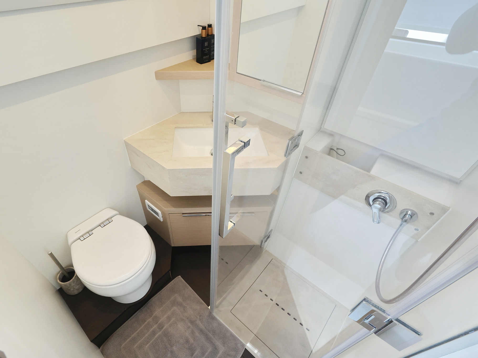 Lagoon 55_5 Cabins — photo 30