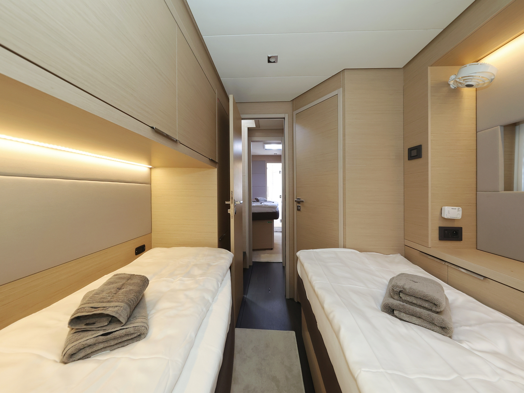 Lagoon 55_5 Cabins — photo 23