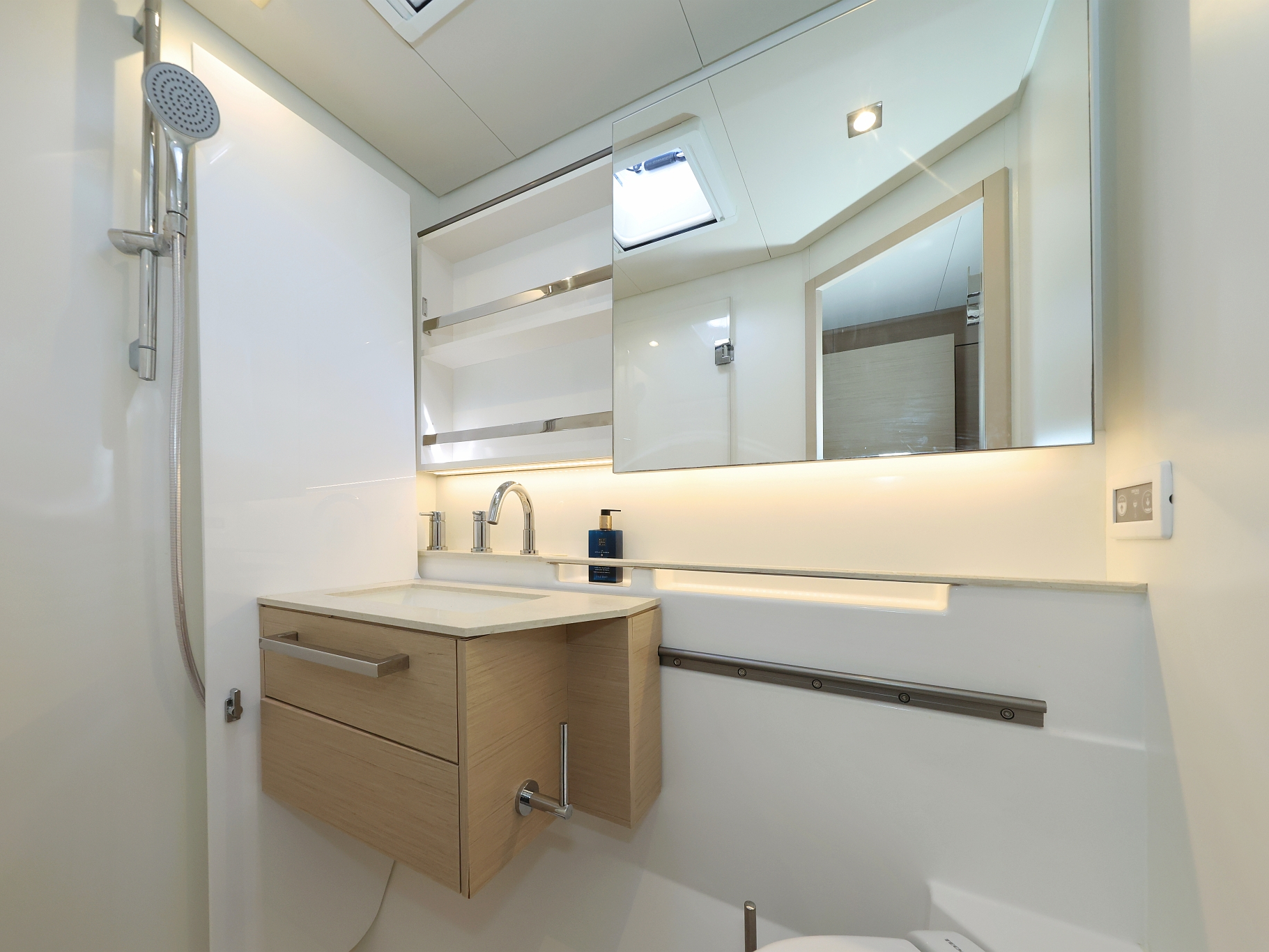 Lagoon 55_5 Cabins — photo 33