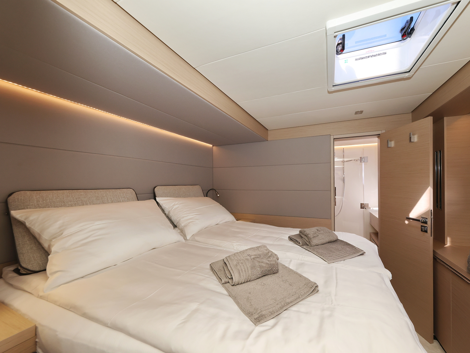 Lagoon 55_5 Cabins — photo 13
