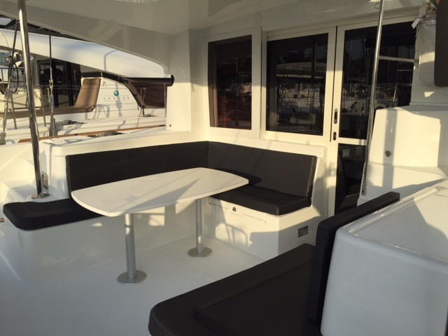 Lagoon 40 — photo 13