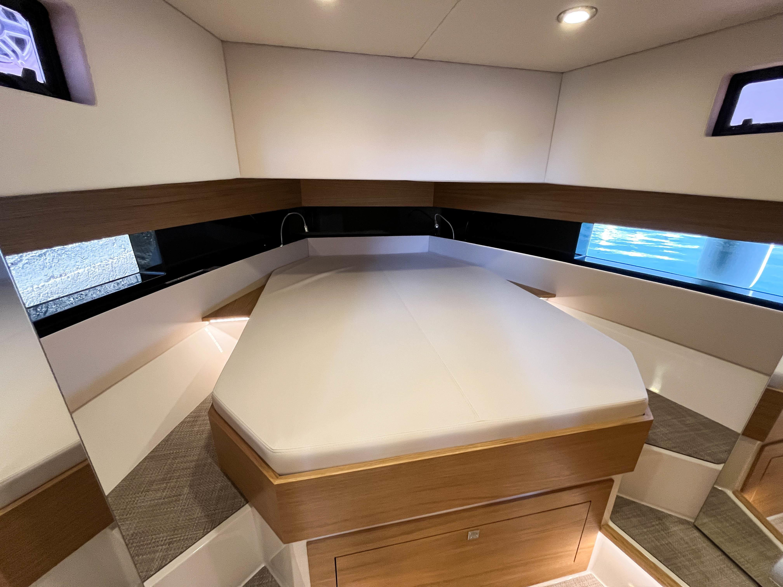 De Antonio D42 Open — photo 3