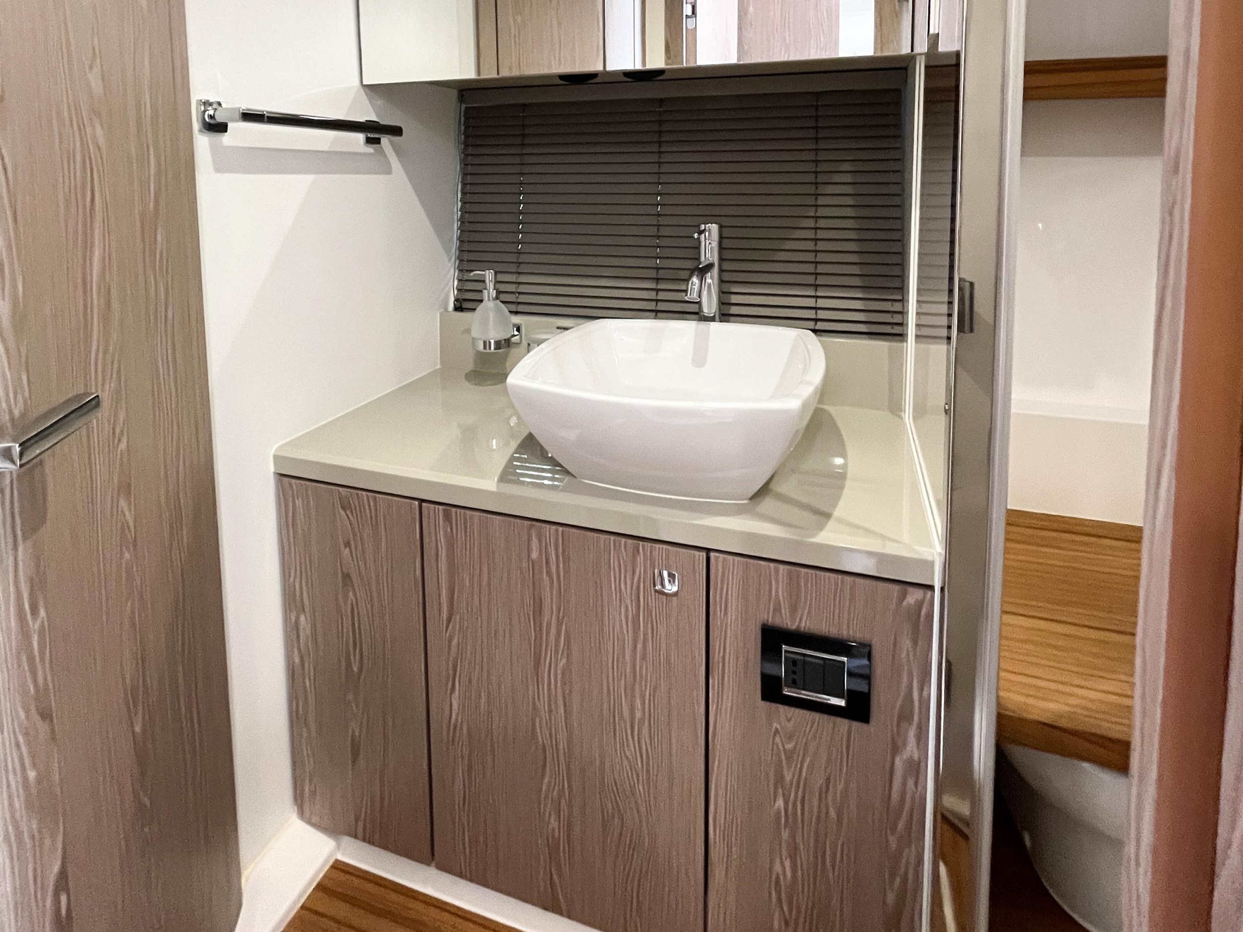 Sessa C38 — photo 5